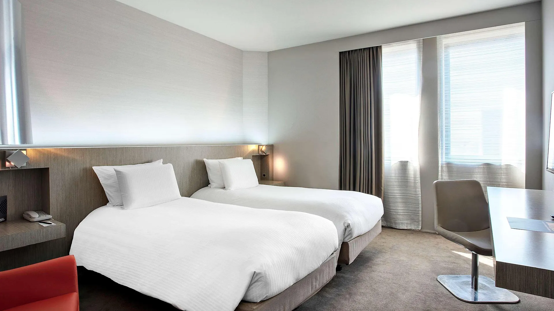 ****  Firstname Toulouse Hotell Frankrike