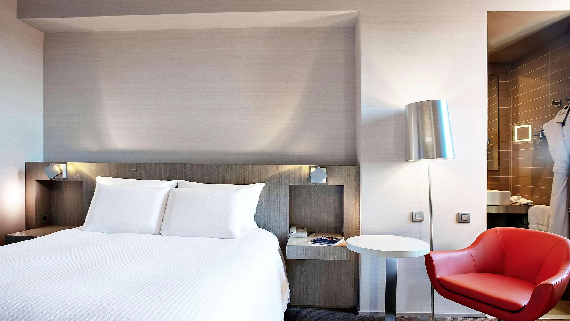 Firstname Toulouse Hotel