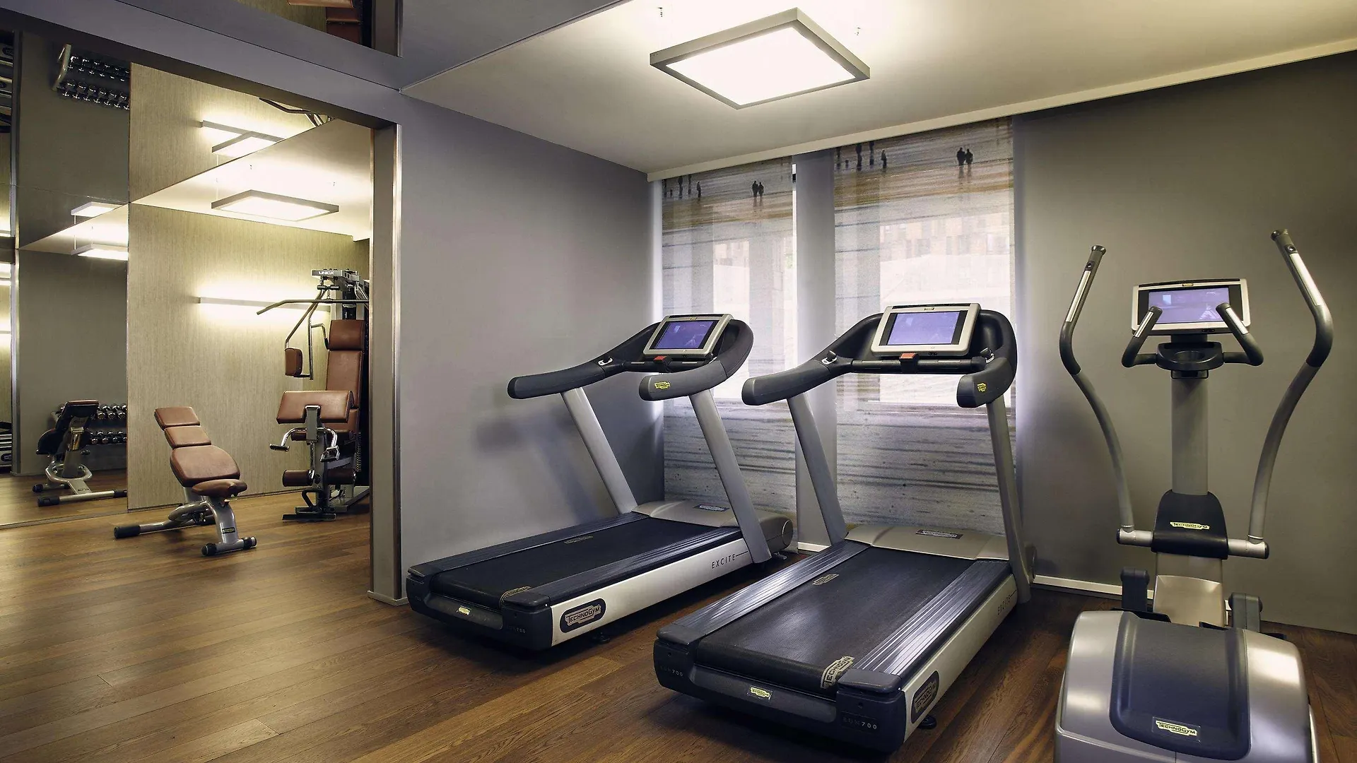 ****  Firstname Toulouse Hotel France