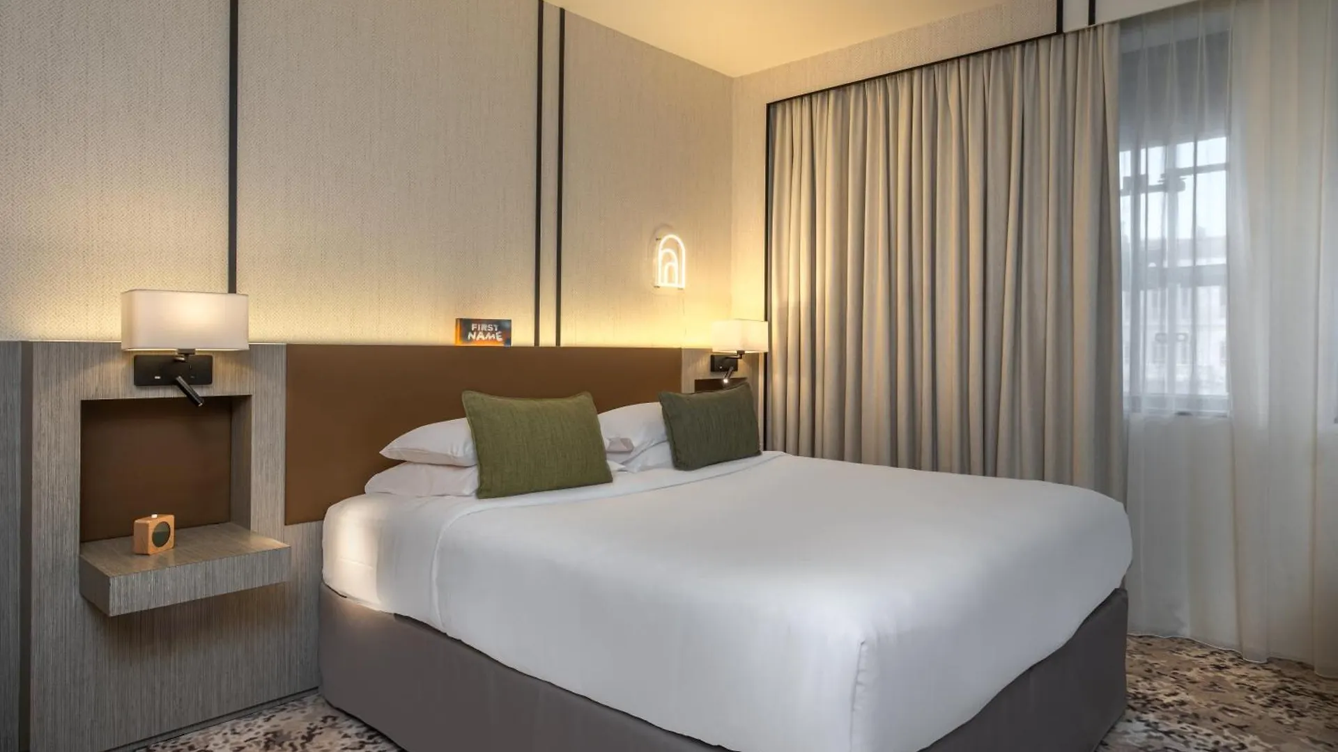 Firstname Toulouse Hotell 4*,