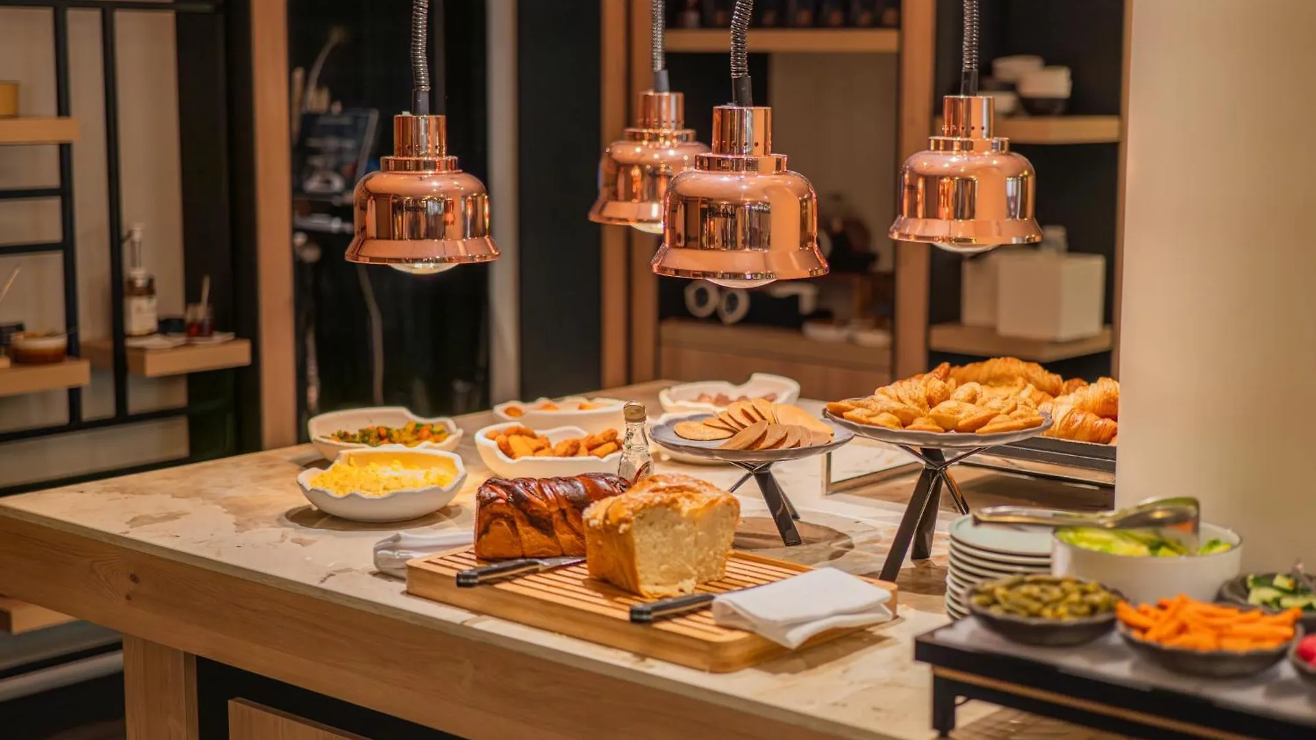 ****  Firstname Toulouse Hotel France