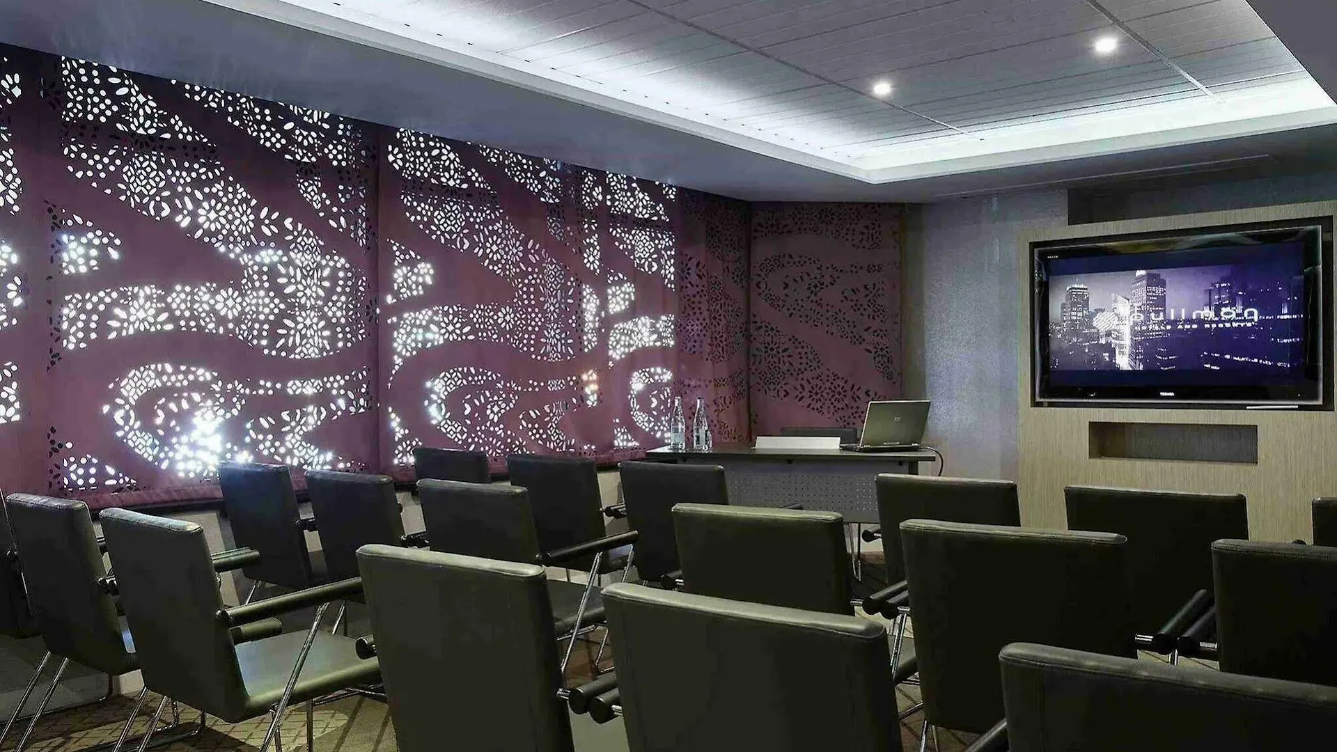 Firstname Toulouse Hotel