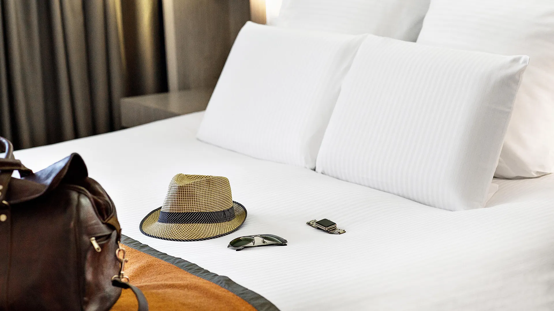 ****  Firstname Toulouse Hotel France