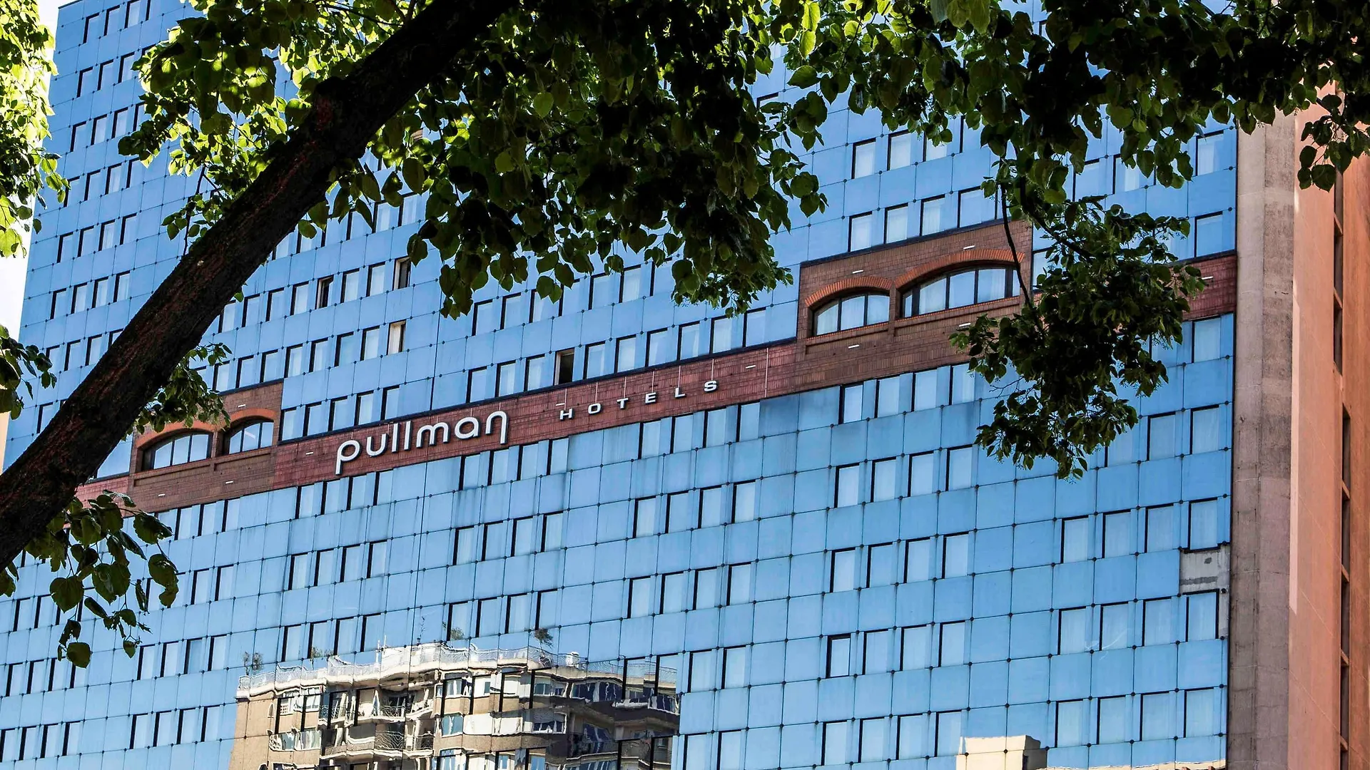 ****  Firstname Toulouse Hotel France