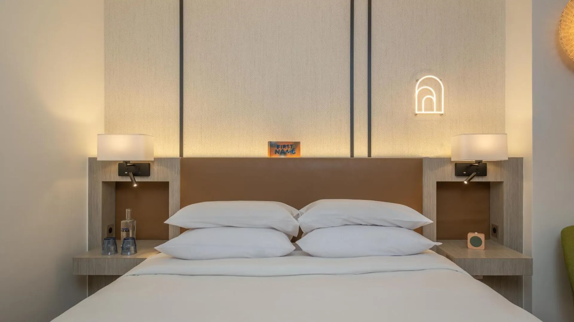 Hotel Firstname Tuluza