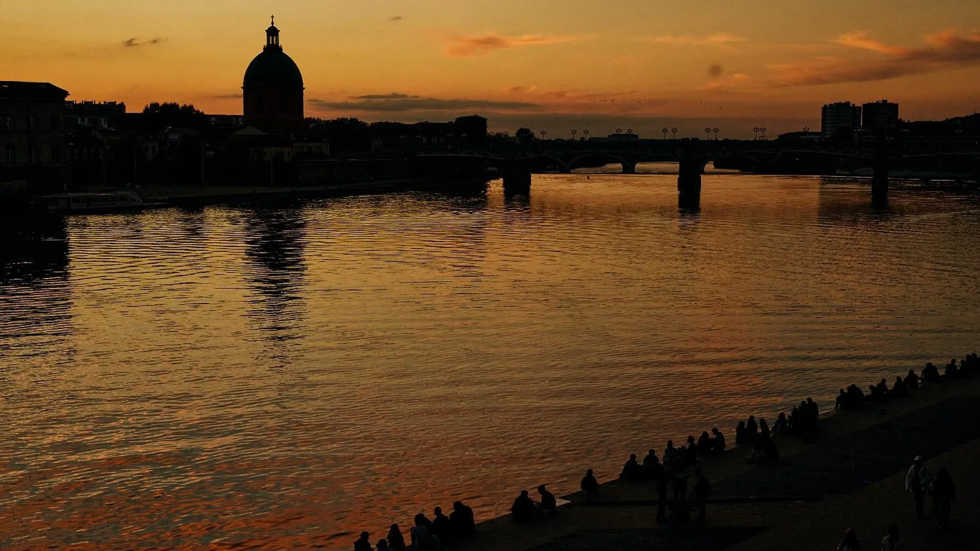 Firstname Toulouse Hotel