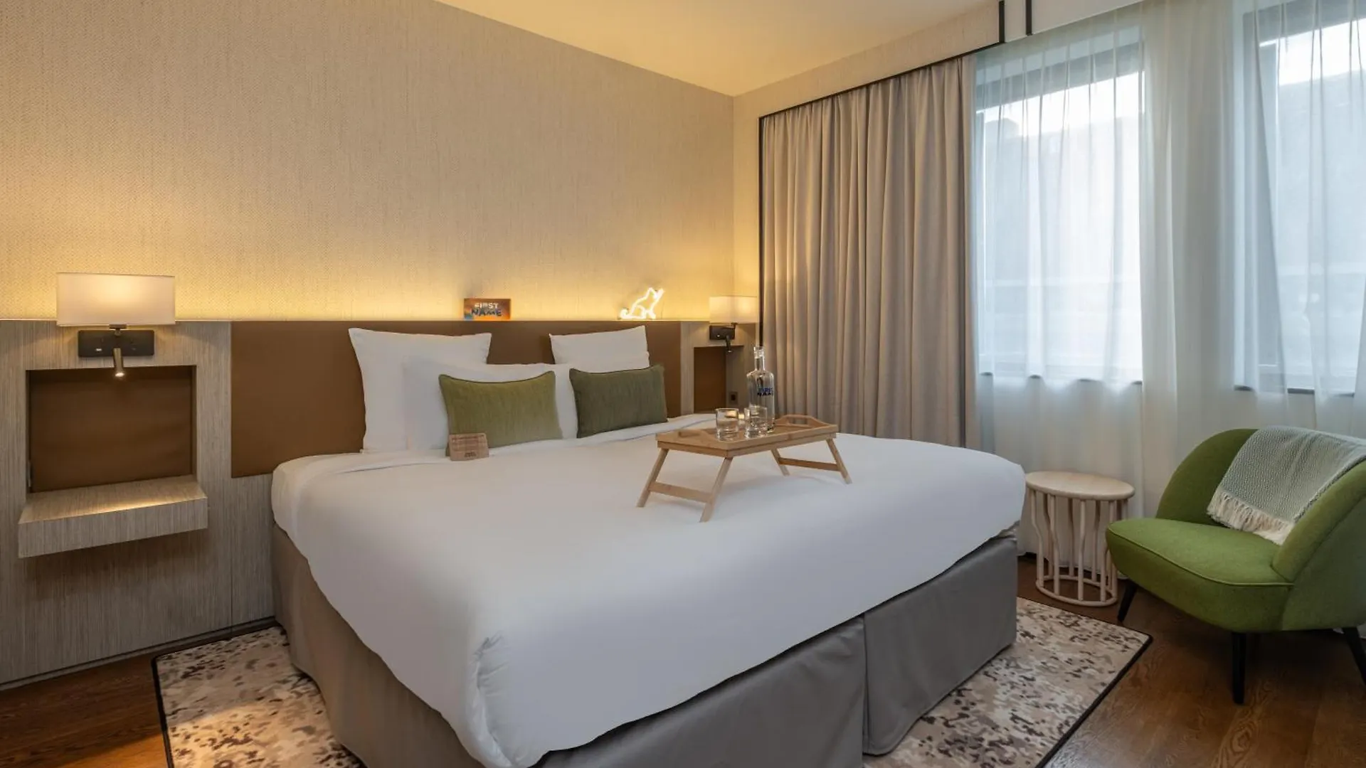 Hotel Firstname Tuluza