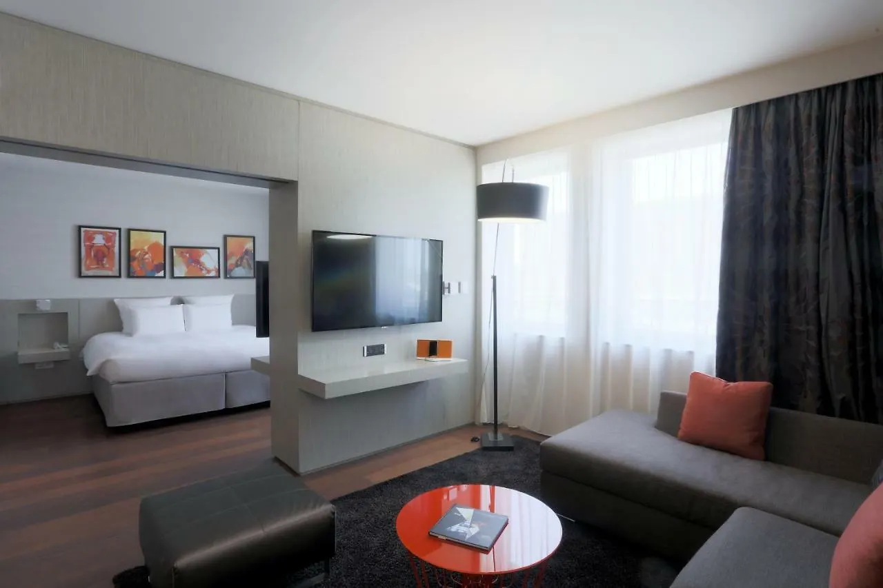 Firstname Toulouse Hotel